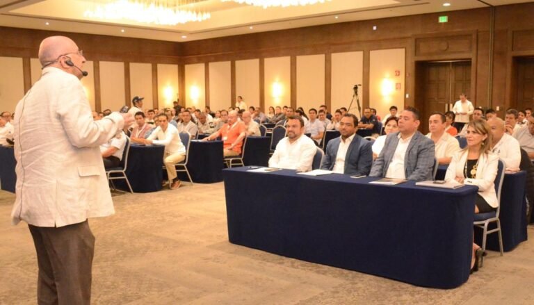 seminario-huraca-2389586238_2806071492822301_4495076187462172672_n