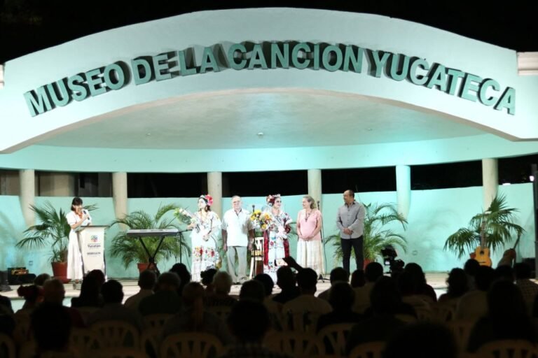 Coronacion reina de los trovadores (3)