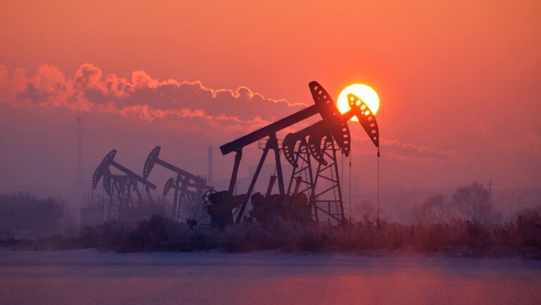 63e75cdf59bf5b24c13cc975