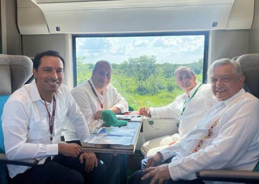 El gobernador Vila y el presidente López Obrador realizan recorrido del tren de Campeche a Yucatán