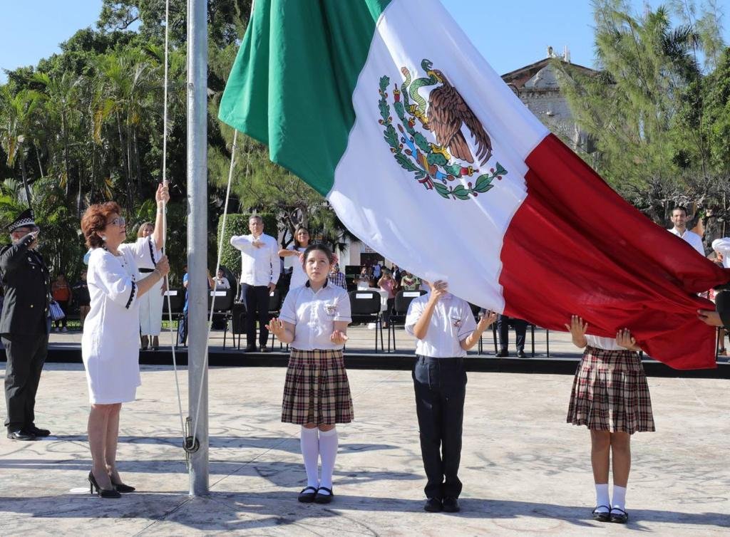 Inicia en Yucatán las Fiestas Patrias con reconocimiento a las mujeres heroicas en la Independencia de México