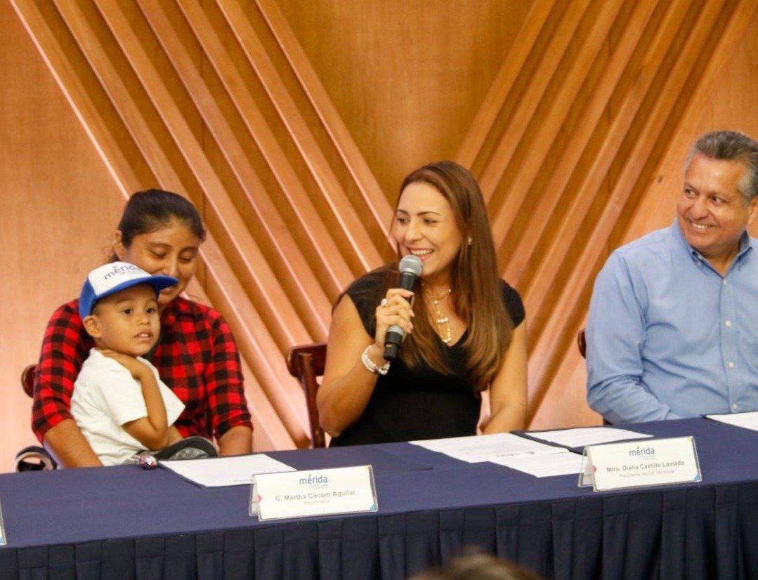 Renán Barrera trabaja día a día por el beneficio de la niñez