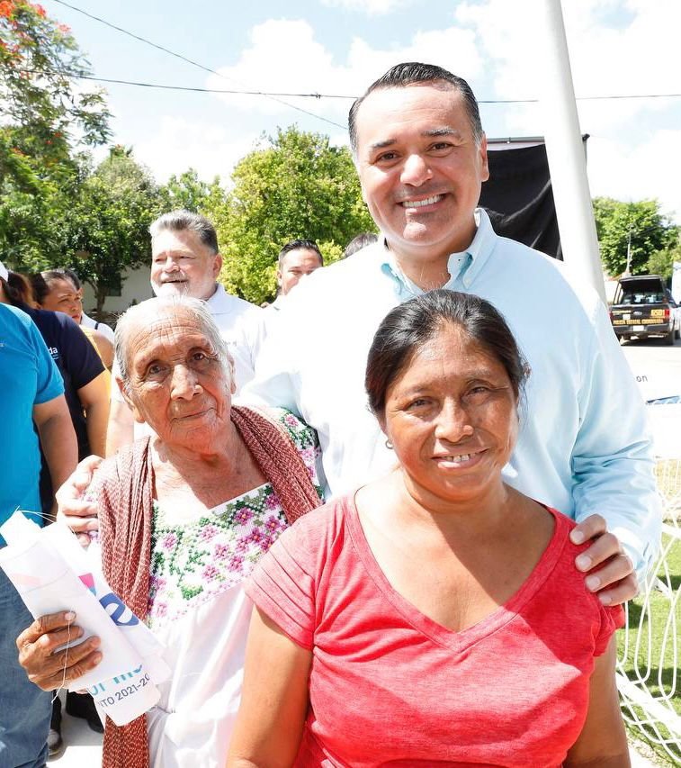 Mes-Rosa-2023-10-01-at-3.23.17-PM