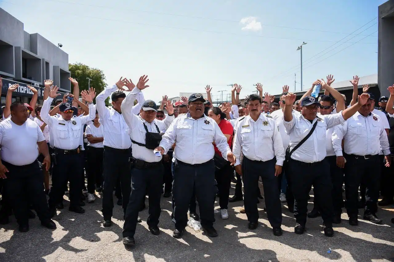 Policías de Campeche reprochan al gobierno federal apoyo a Layda Sansores