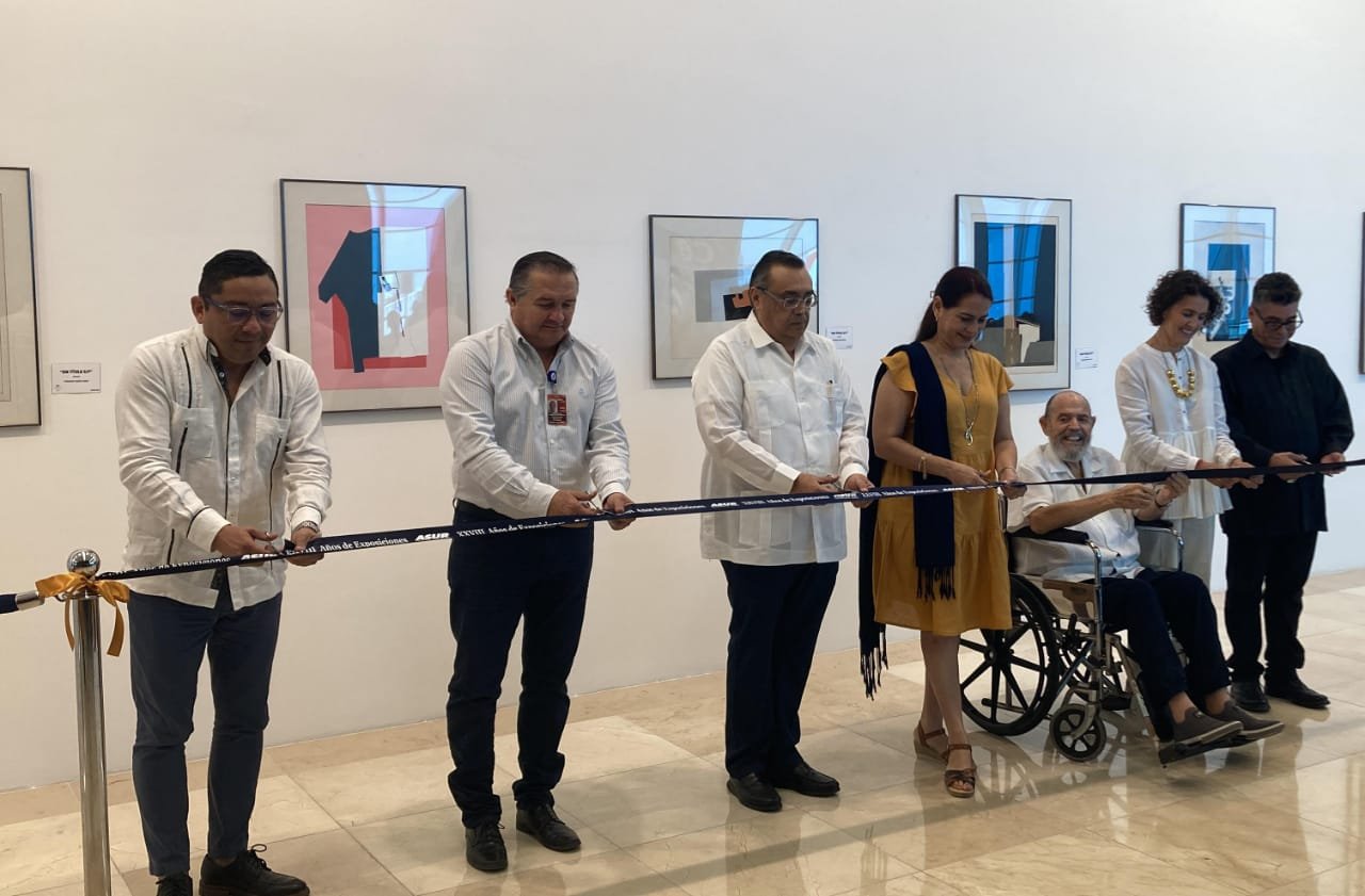 La abstracción de Fernando García Ponce, llega a la galería aeroportuaria.