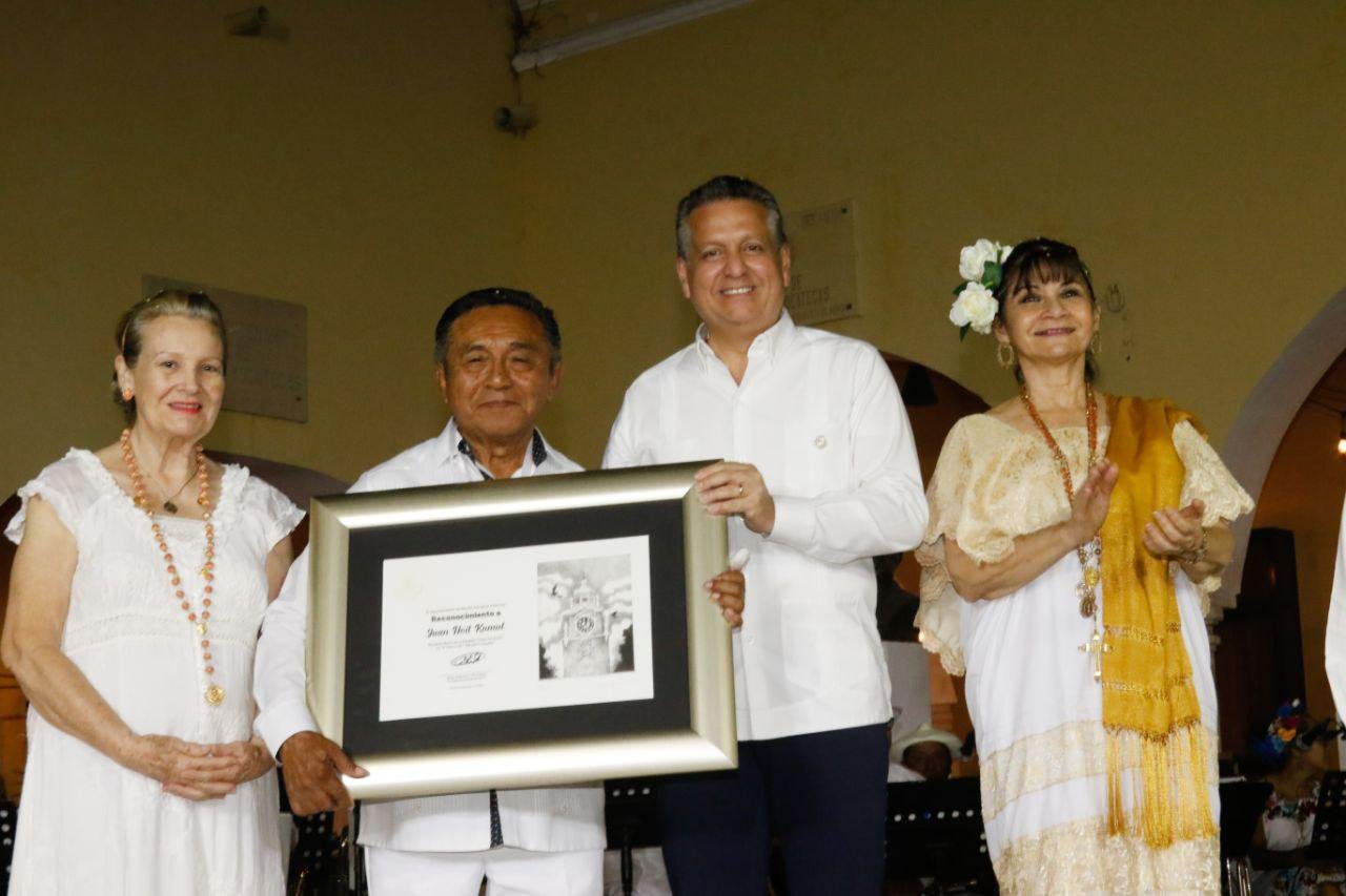 El Ayuntamiento reconoce la labor de los trovadores y su contribución a la música yucateca