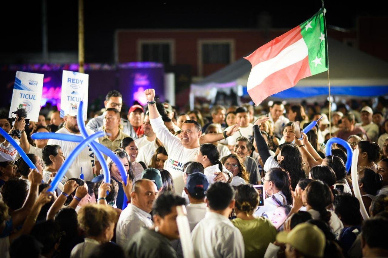 Viene más prosperidad para Industrias zapatera y agrícola del Sur de Yucatán: Renán Barrera