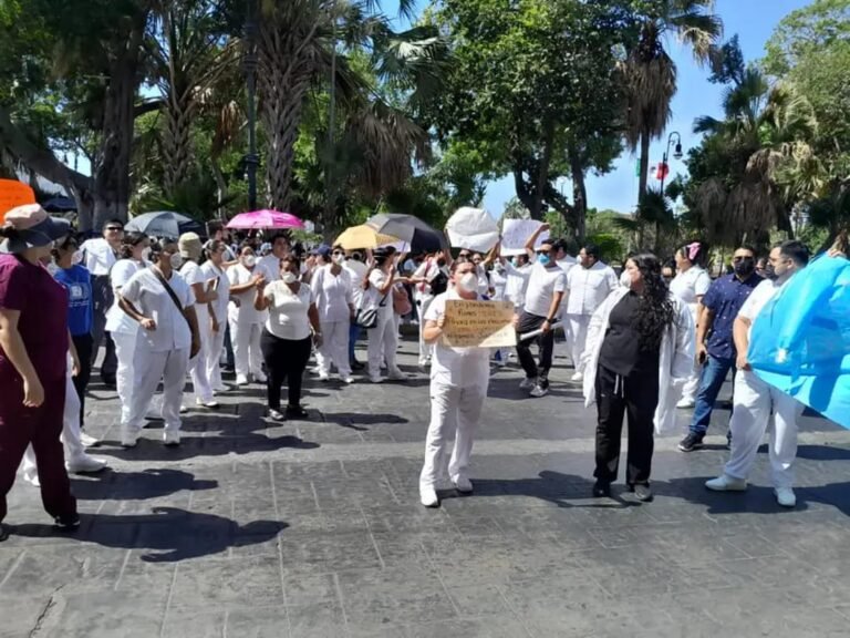 medicos-planton-24434309464_263620723478150_2299305792777527125_n