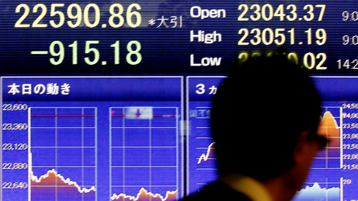 Bolsas mundiales se desploman y el Nikkei japonés supera hito del «lunes negro» de 1987