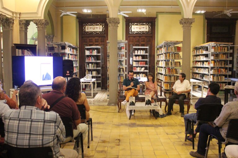 05 Libro Púpura Encendida