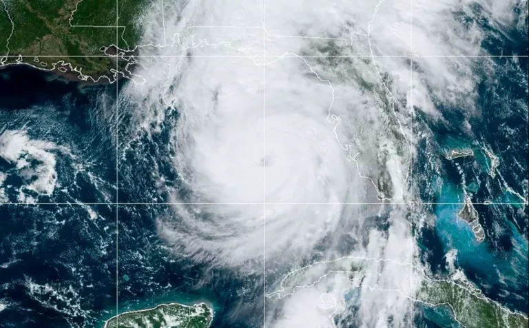 Helena, tormenta.png