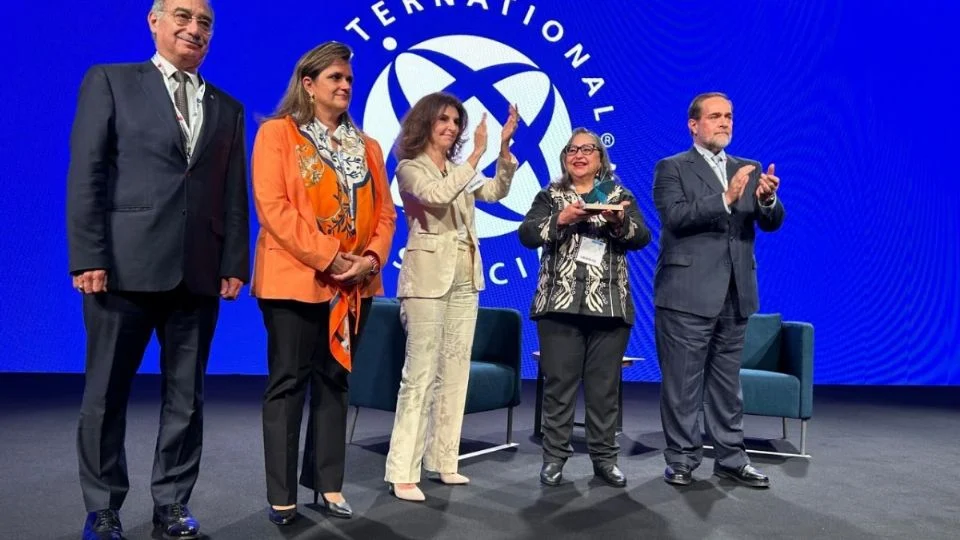 Norma Piña recibe reconocimiento internacional para la SCJN
