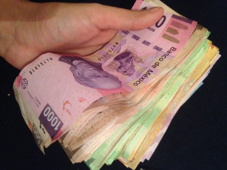 dinero 2470857e5d612a2a0f4fc3d8984ffc6d71