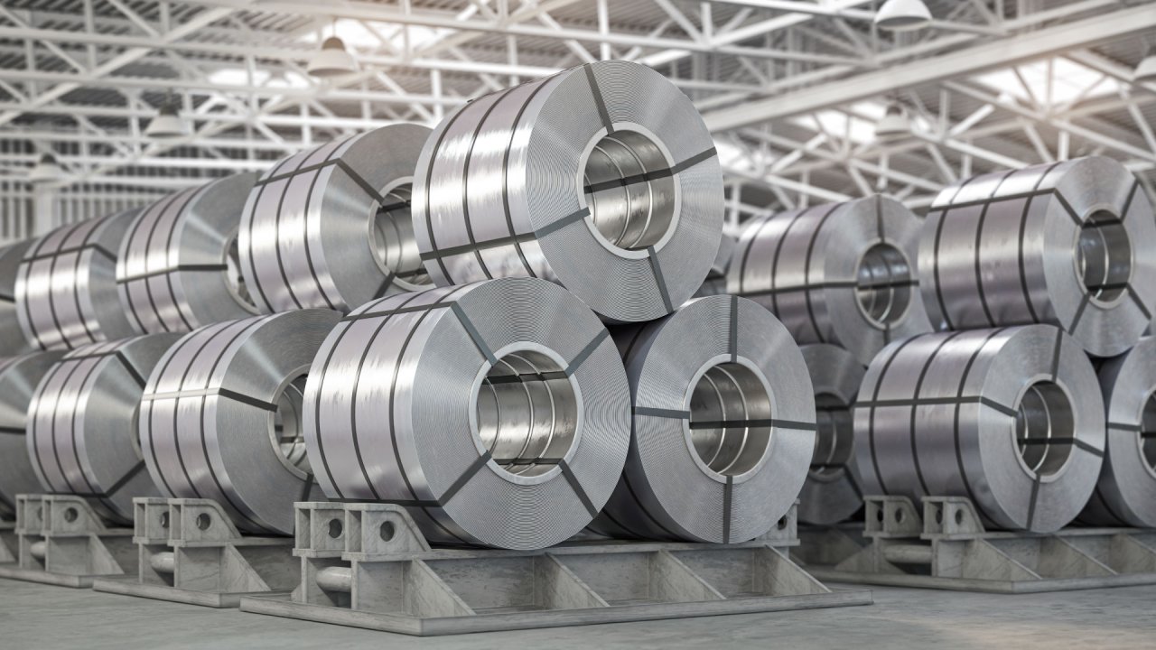 Trump eleva aranceles al 50% y tensiona comercio con aliados clave