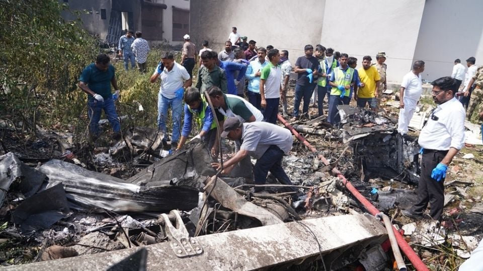 Se estrella avión con 240 pasajeros en la India. Un sobreviviente