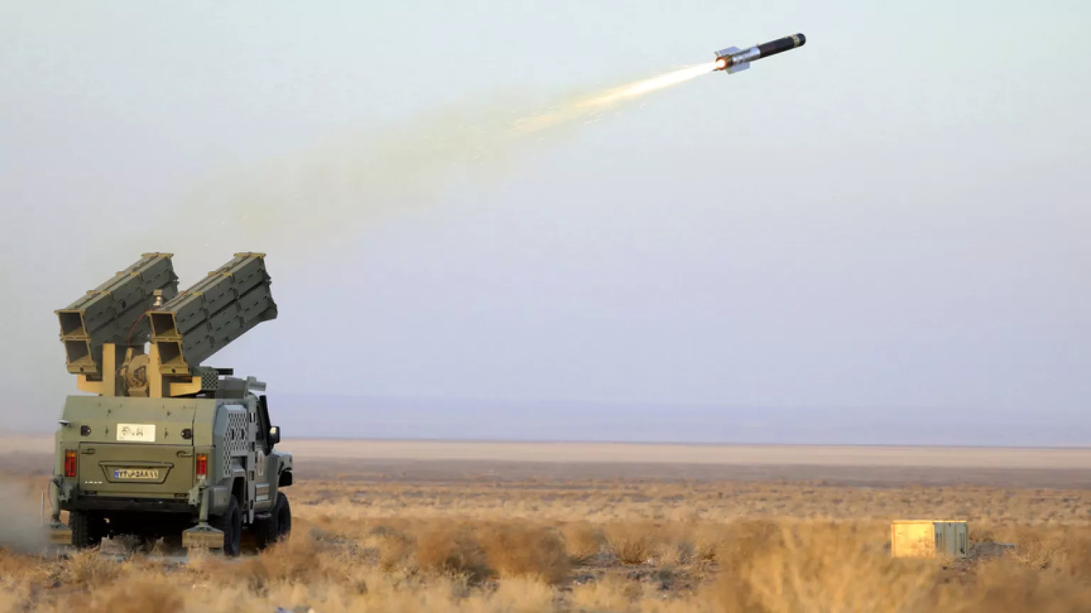 Irán ataca con misiles base de EE.UU. en Qatar