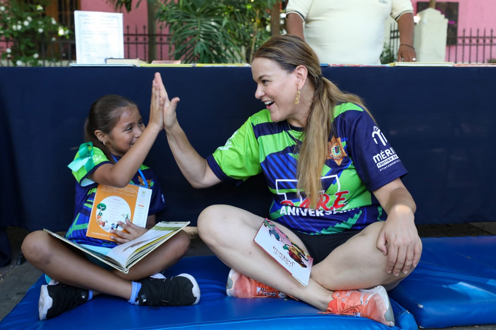 Conmemora Cecilia Patrón el 17 aniversario del programa D.A.R.E