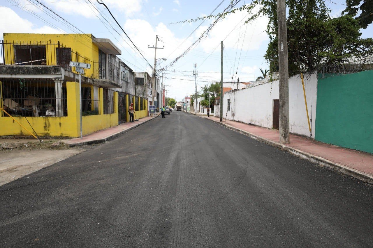 Supervisa Cecilia Patrón el operativo Calle por Calle en el poniente de la ciudad.