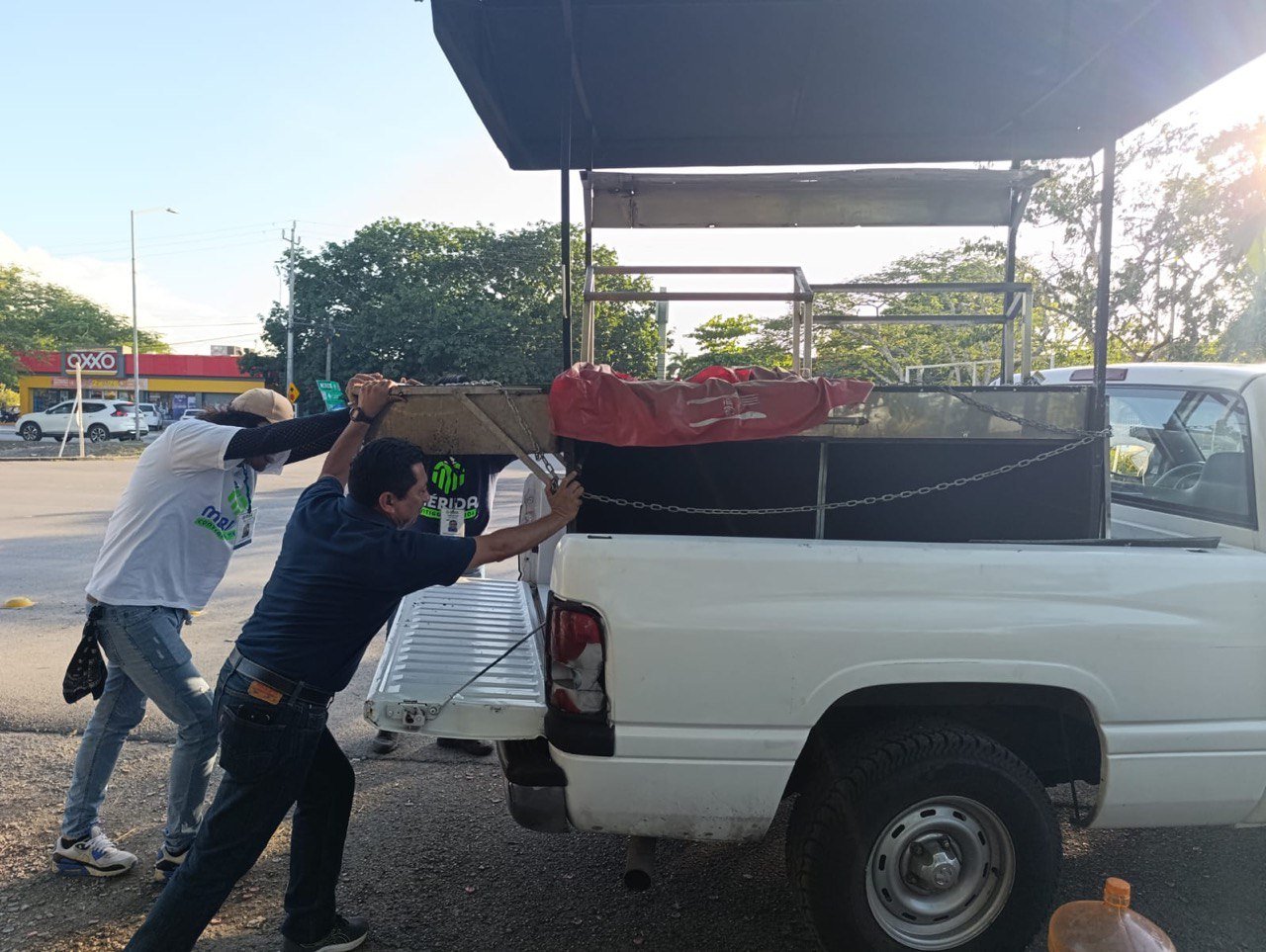 Ayuntamiento de Mérida recupera espacios públicos y garantiza orden y seguridad