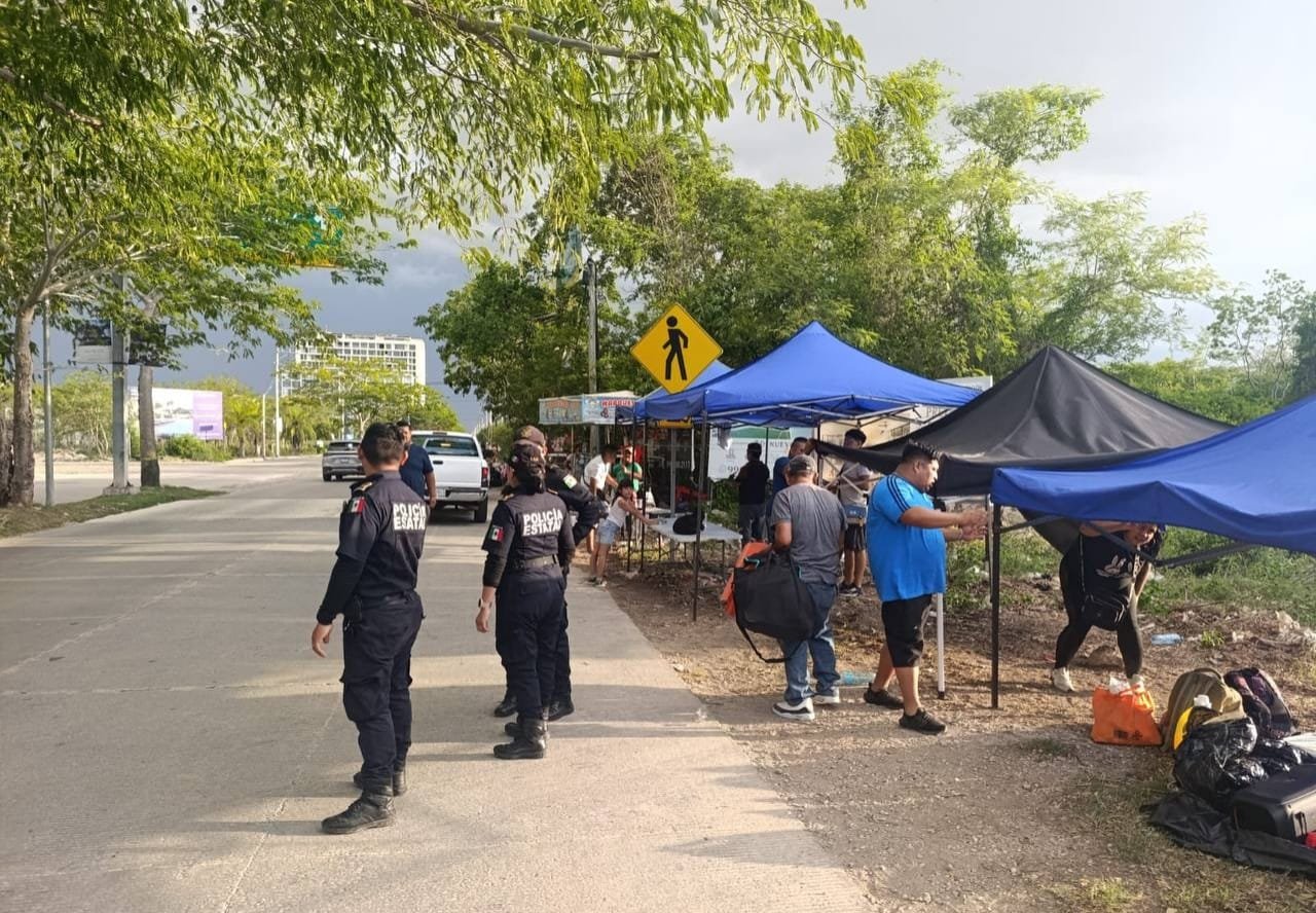 Ayuntamiento de Mérida libera avenida de ambulantes.