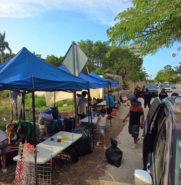 Ayuntamiento de Mérida libera avenida de ambulantes.