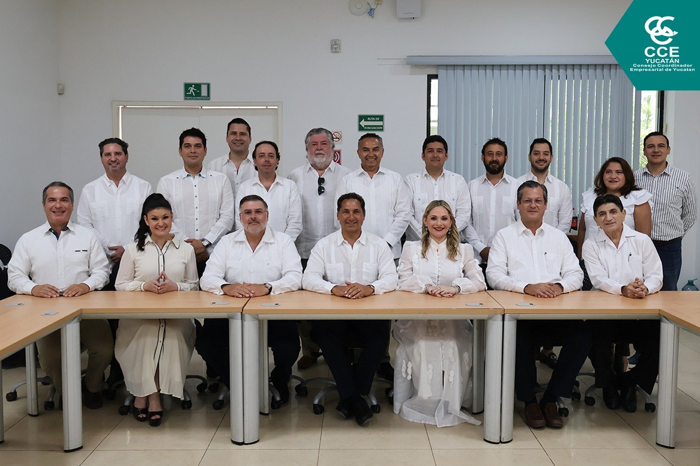 Coparmex y Canacintra se opone al incremento de más impuestos para 2026