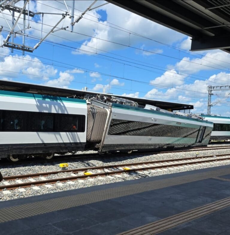 tren izamal ago:2553n