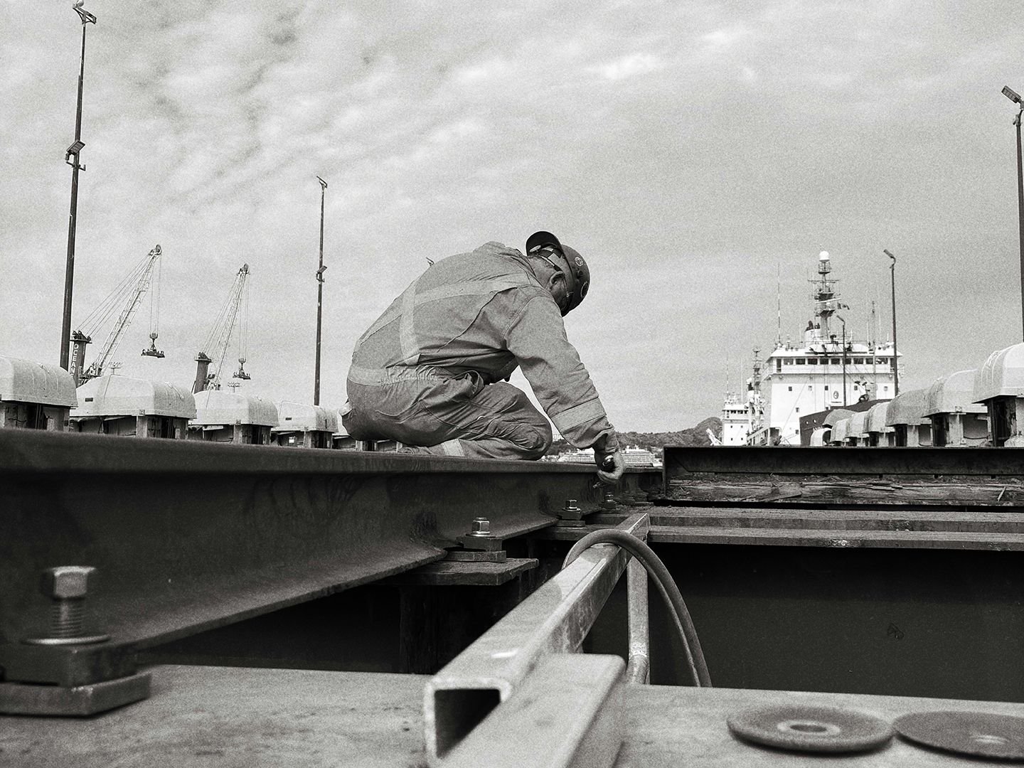 Construir futuro en medio de un entorno adverso -Editorial-