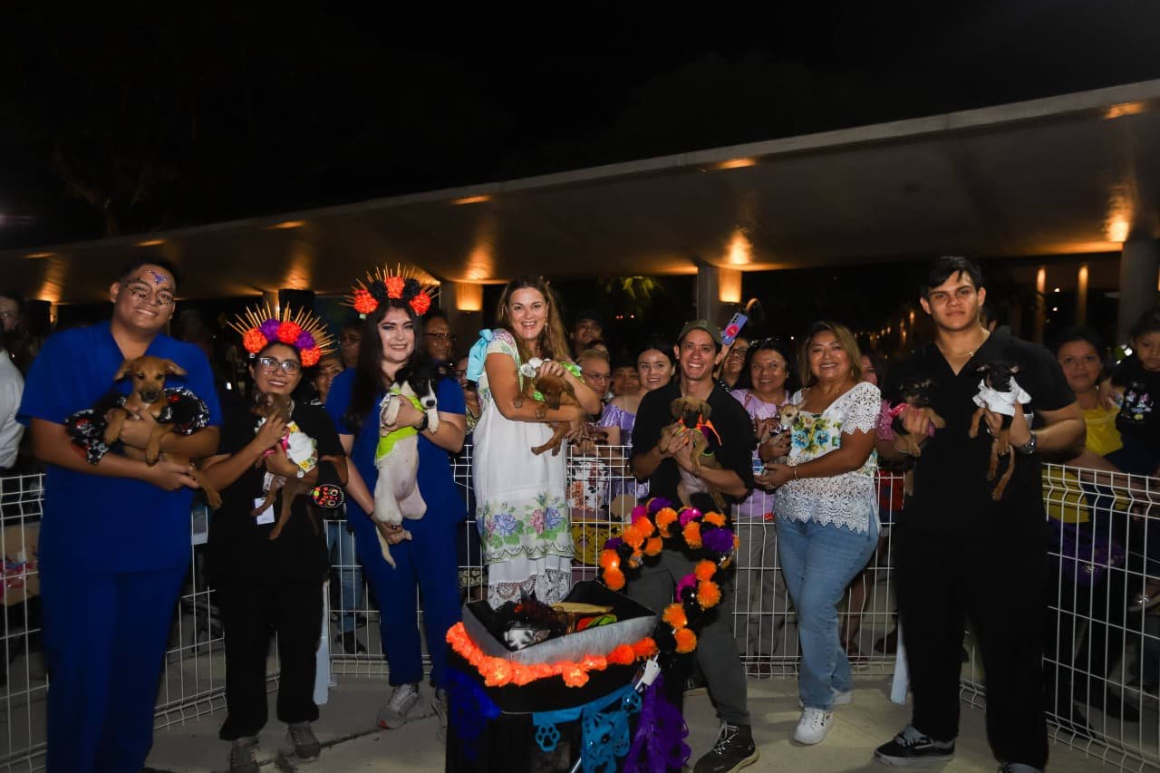Cecilia Patrón celebra amor y memoria de caninos en el Pixán Peek 2025