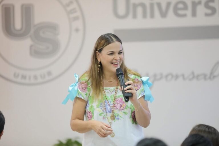 Ceciiia PatronG4XaaetWYAAxRjX