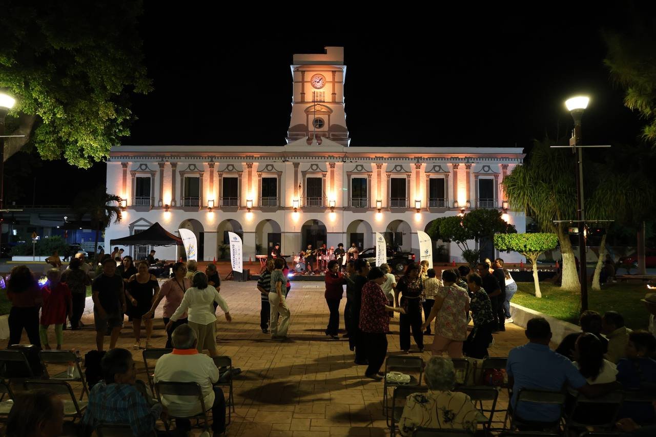 “Progreso Familiar”: arte, música y unión cada domingo en el puerto
