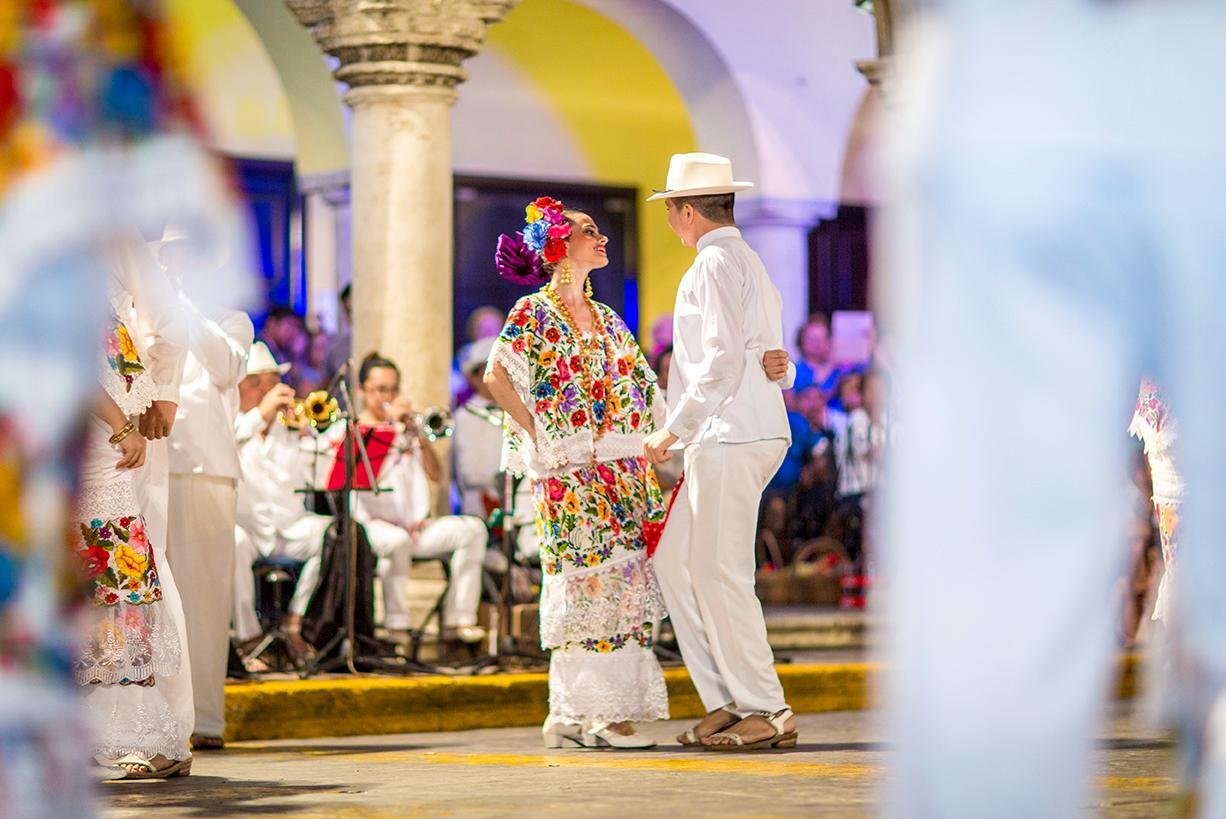 Cecilia Patrón en busca de la primera mujer cronista de Mérida.