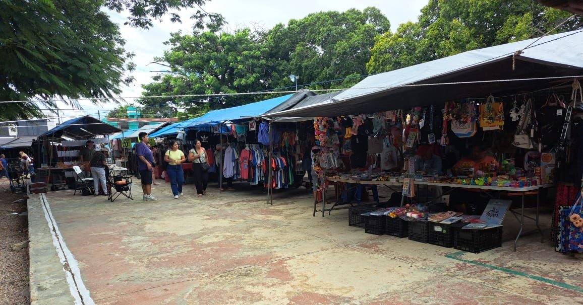 Mérida mantiene cuotas para comerciantes fijos, semifijos y ambulantes