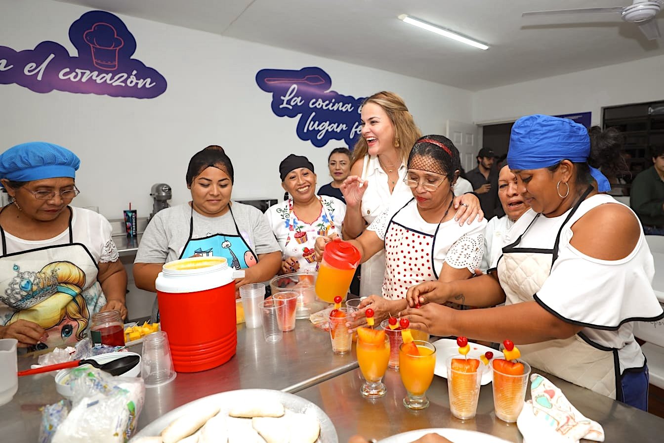 En Mérida, se gobierna por las mujeres y sus familias: Cecilia Patrón