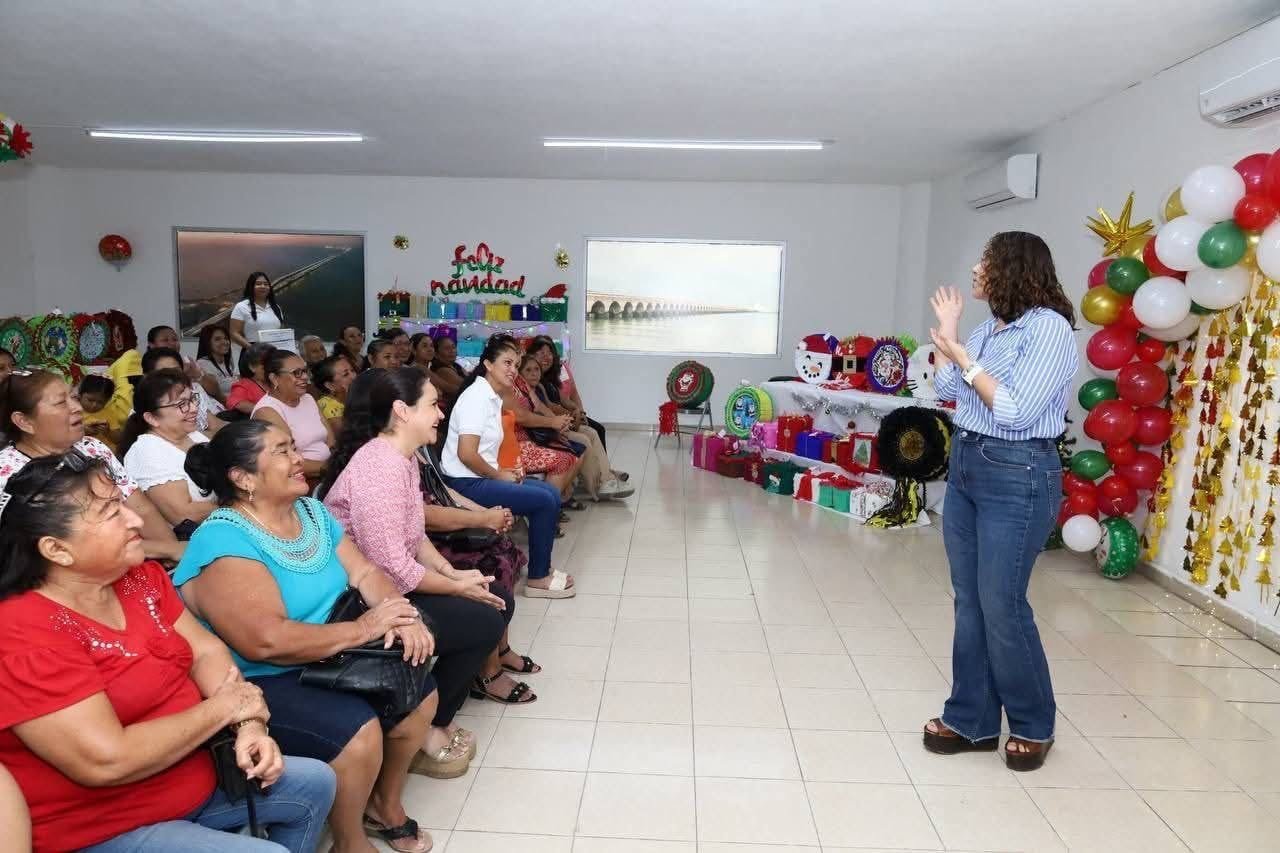 Con talleres, Erik Rihani impulsa el desarrollo de las mujeres de Progreso