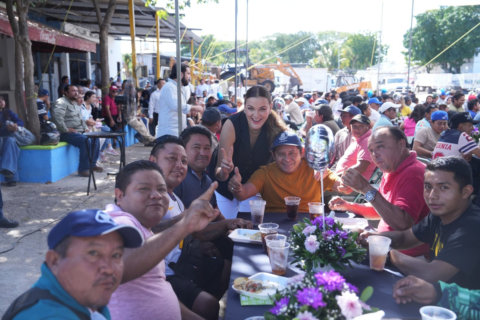 Cecilia Patrón celebra el fin de un año de intenso trabajo con servidores públicos