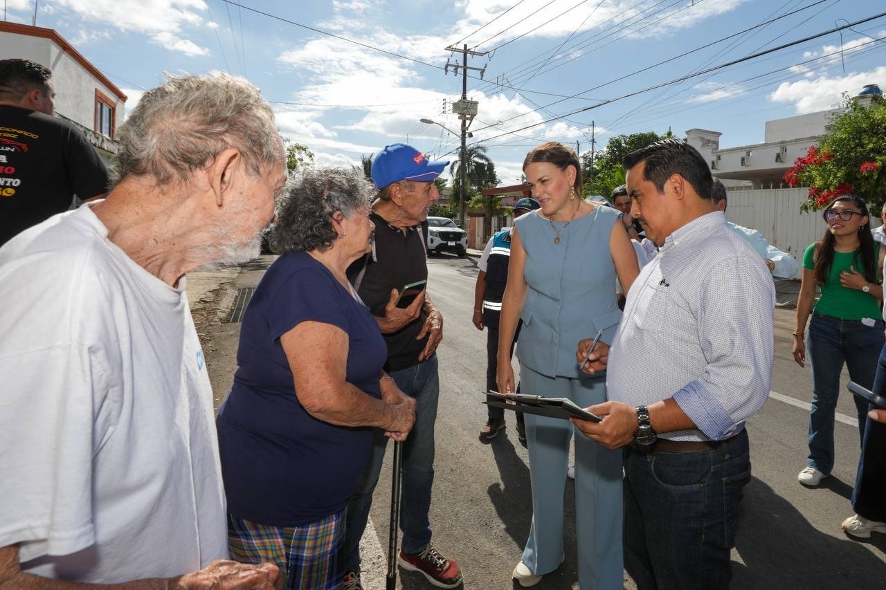 Cerca de 12 km de nuevas calles en colonias del oriente entrega Cecilia Patrón.