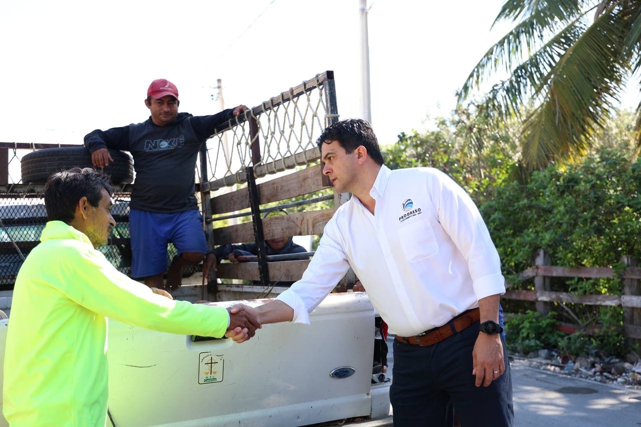 Erik Rihani impulsa obras que transforman la vida en Chelem