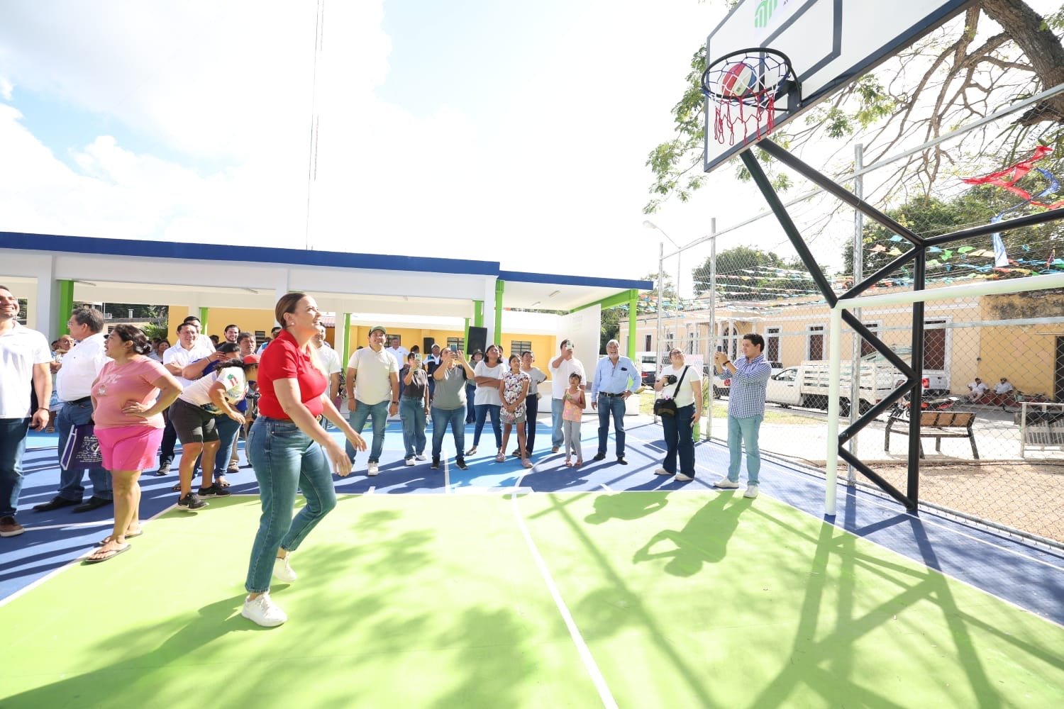 Llevar el presupuesto a cada hogar meridano, compromiso de Cecilia Patrón.