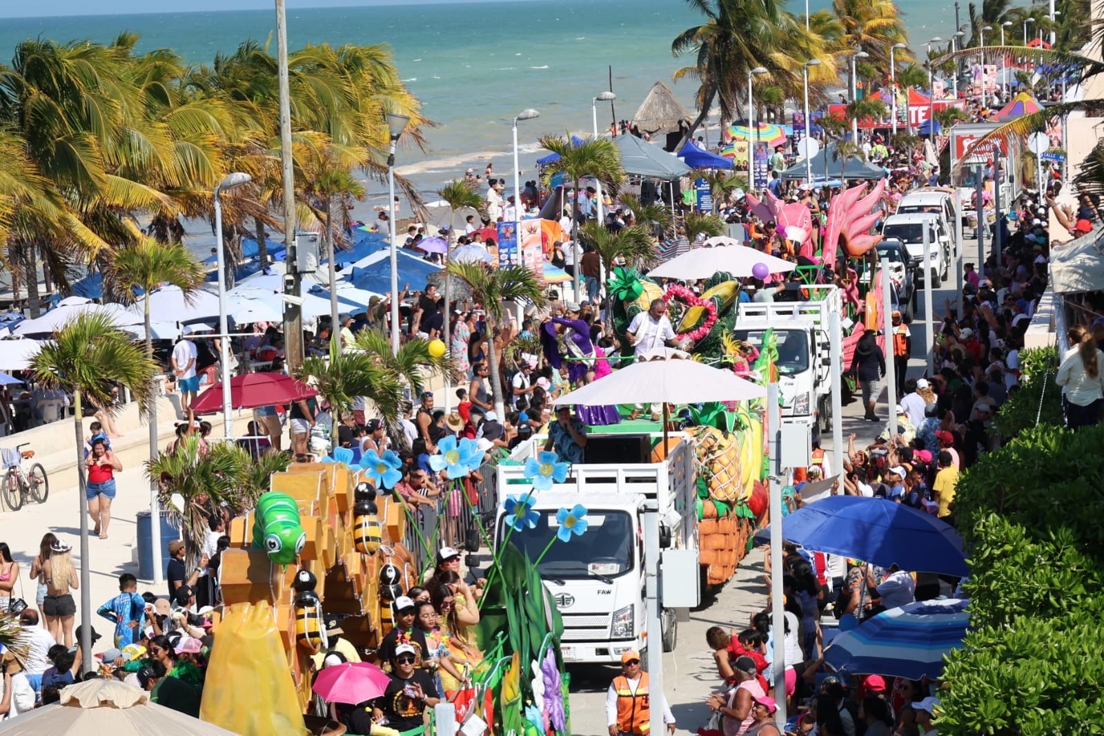 Más de 300 mil personas celebran el Carnaval en Progreso