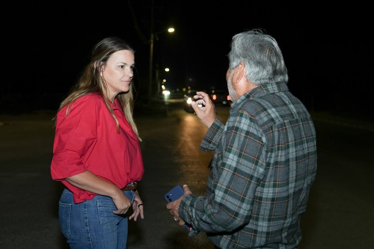 Renueva Cecilia Patrón luminarias en comisarías meridanas