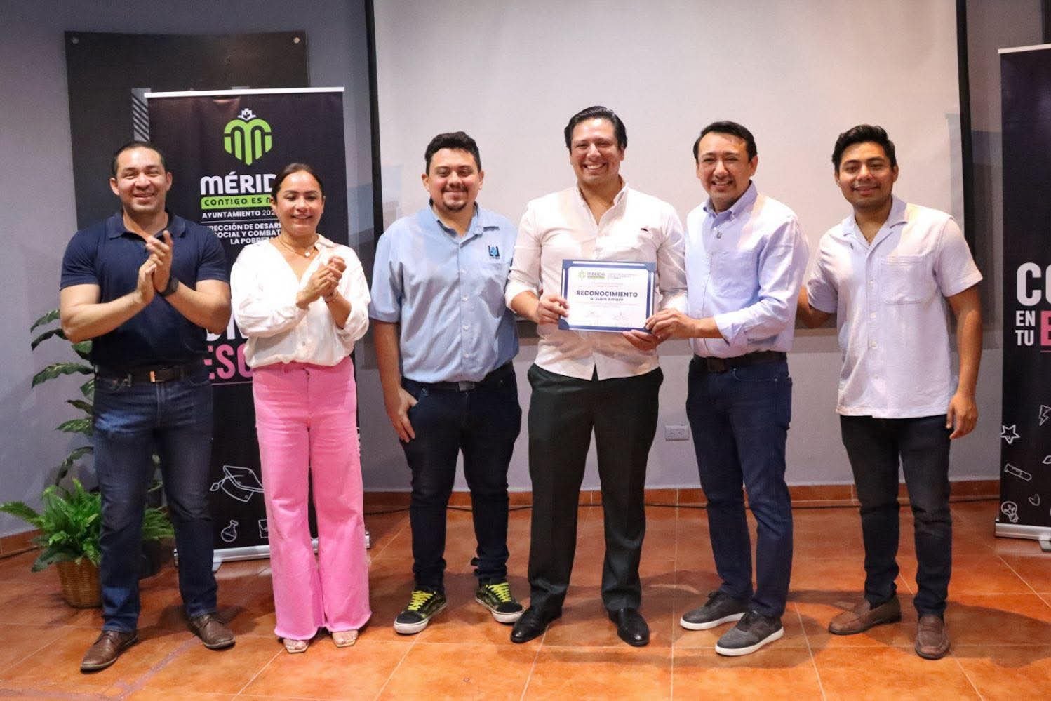 Cecilia Patrón acerca oportunidades con el Programa «Contigo en tu Escuela»