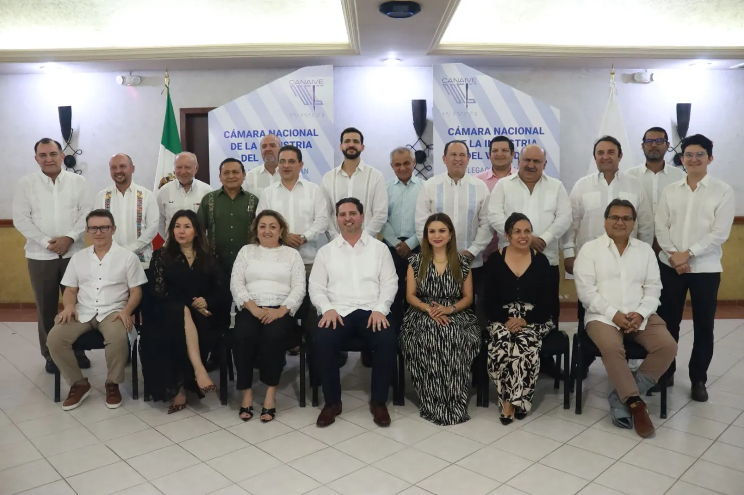 Gerardo González Morales llevará las riendas de Canaive un año más