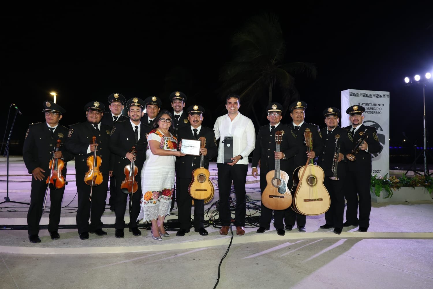 Erik Rihani promueve la paz en Progreso con arte y música