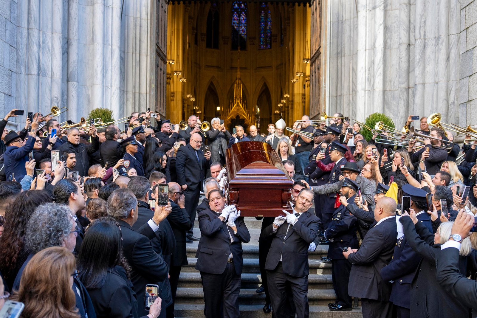 Músicos y público despiden a Willie Colón en NY