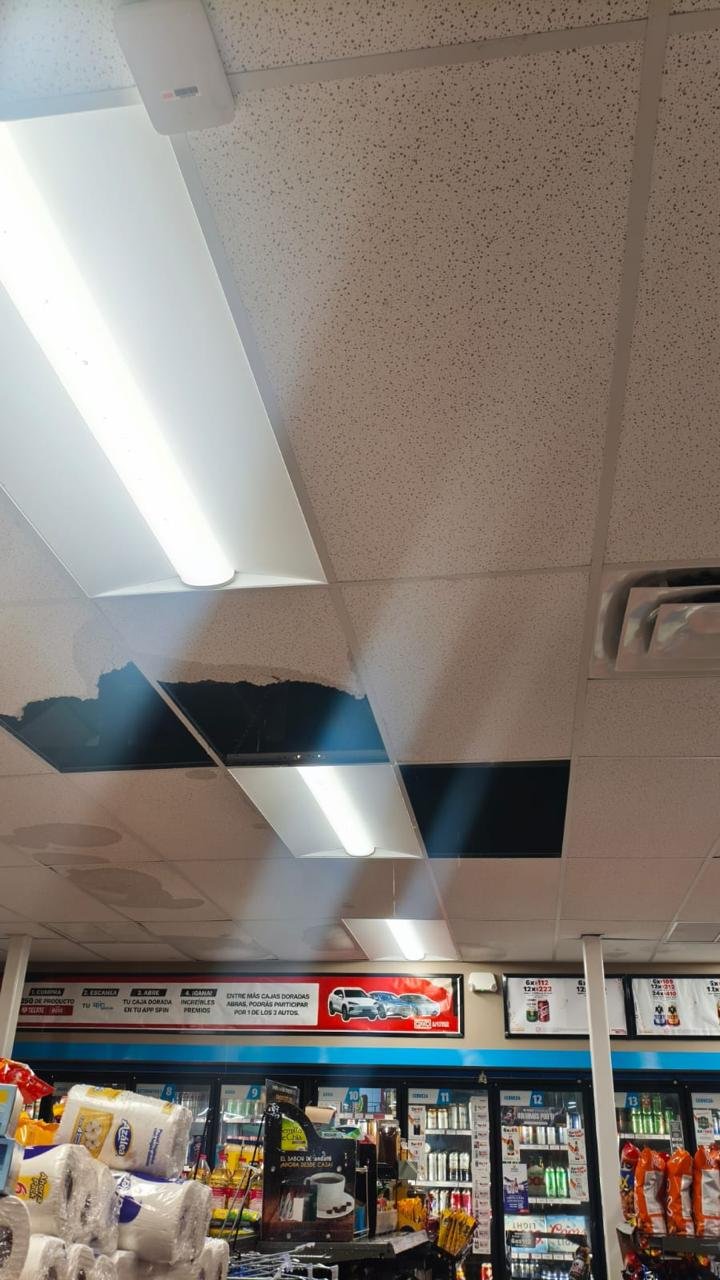 OXXO lluvias WhatsApp Image 2026-05-31 at 8.54.49 PM
