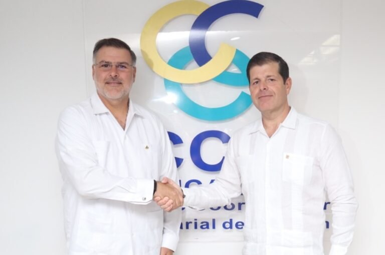 Esteban Roche CCE